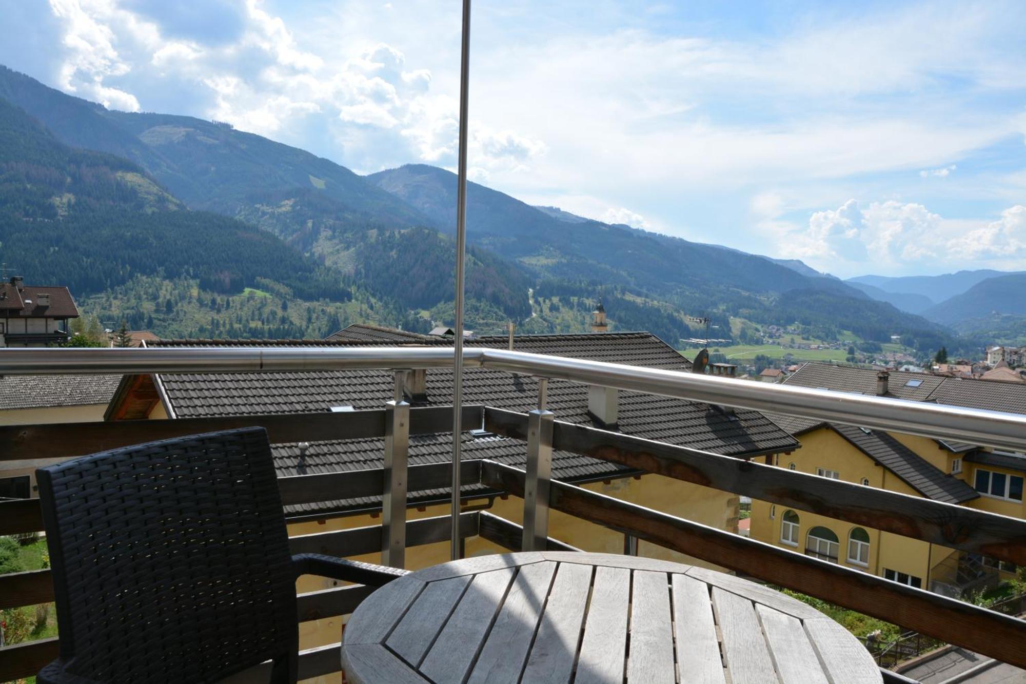 Dolomites B&B - Suites, Apartments And Spa Tesero Eksteriør billede